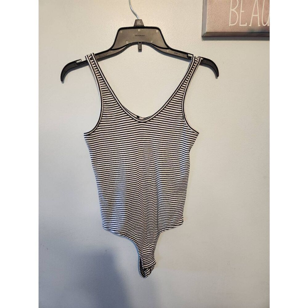Lulus Size M Black & White Striped Sleeveless Tank